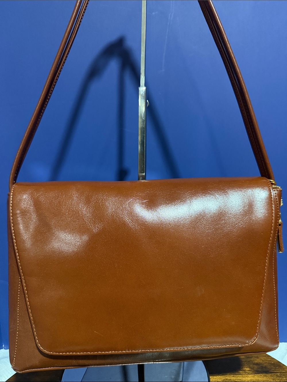 Classic Brown Leather Shoulder Bag - Timeless Everyday Carry
